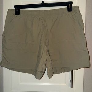TAN COLOMBIA HIKING SHORTS